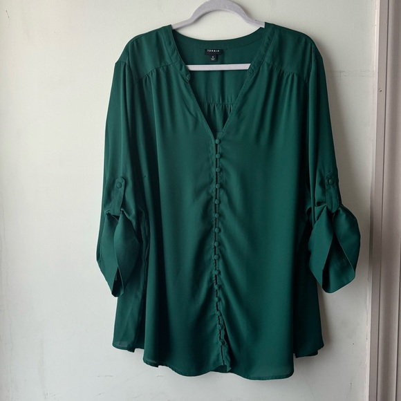 Torrid | Emerald Green Harper Georgette Button Front Popover Blouse | 4X - Picture 3 of 11